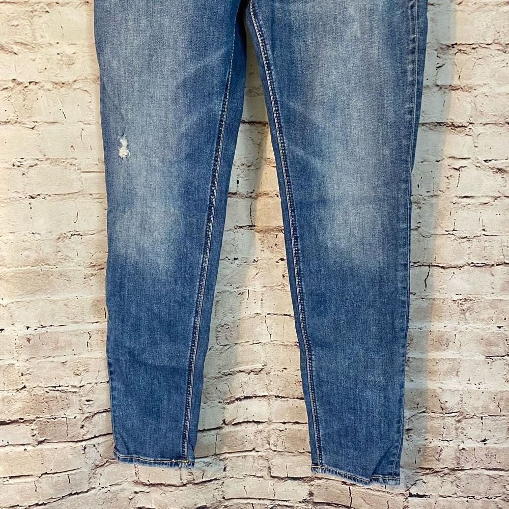 Silver Jeans Co. Women's Blue Medium Wash Light Distress Skinny Jeans Size 29 - Picture 2 of 10